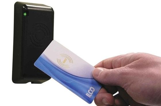 OEM EV1 Carte intelligente RFID 2K 4K 8K 13.56MHz Carte de fidélité en plastique Taille personnalisée