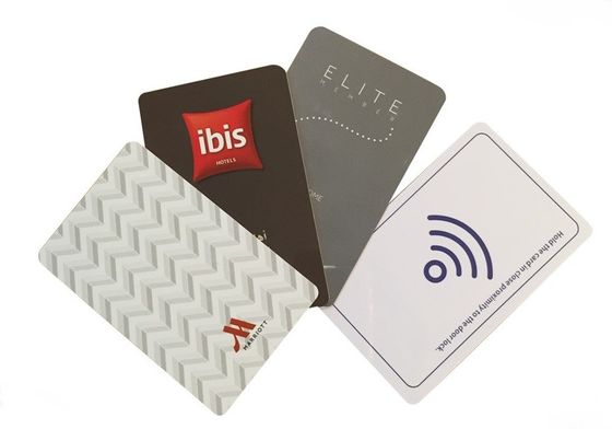 Programmable carte clé RFID pour chambre d' hôtel, carte clé d' hôtel personnalisée OEM