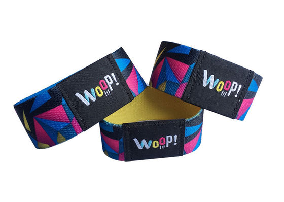 Des bracelets de contrôle d'accès NFC RFID écrivables 13,56 MHz avec impression de logo personnalisé