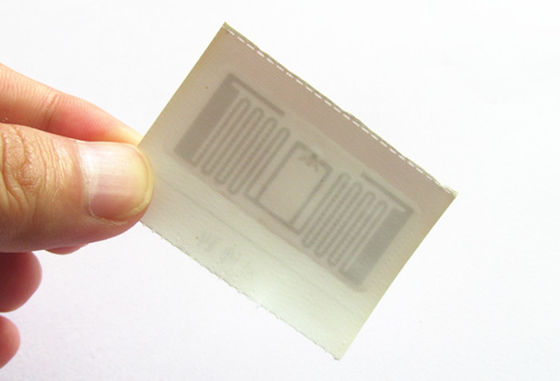 Étiquette RFID UHF tissée de 50X35 mm ISO18000-6C pour la gestion des vêtements