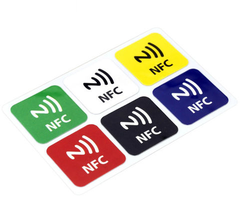 215 213 Puce réécrivable Passive NFC Tag Roll 0,07 mm Épaisseur 13,56mhz