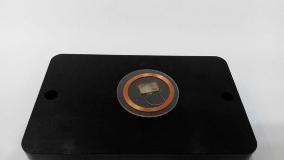 1 mm d'épaisseur étiquettes RFID passives programmables PVC transparentes 13,56 MHz OEM